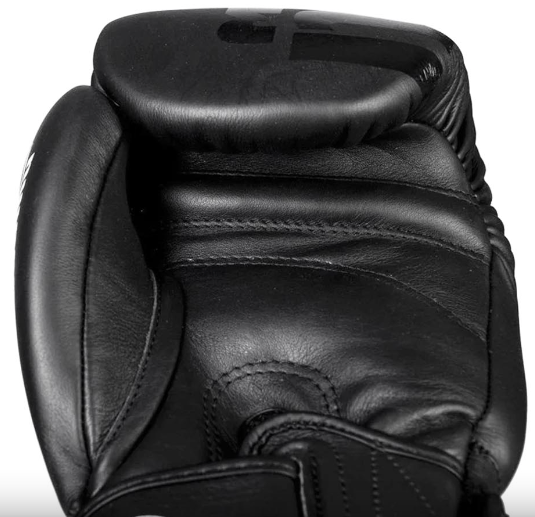 TOP TEN Muay Thai Handschuhe AJARN schwarz